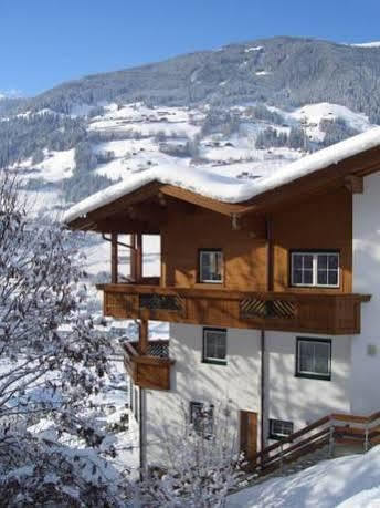 Ferienwohnung Sonnentraum Hainzenberg Exteriér fotografie